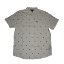 👕 Camisa de manga corta para hombre marca Volcom modelo Patterson SS Woven color blanco marfil con estampado del rombo de Volcom en negro. Cuello abotonado, cierre frontal con botones y bolsillo en el pecho con etiqueta del logo. Confeccionada en algodón