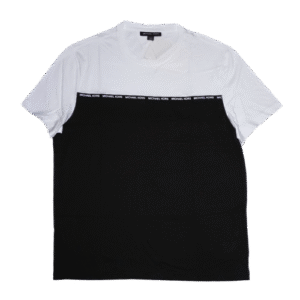 👕 Remera de manga corta para hombre marca Michael Kors con diseño de bloques de color blanco en la parte superior y negro en la inferior. Banda horizontal con logo "MICHAEL KORS" repetido. Confeccionada en algodón 100%. Cuello redondo