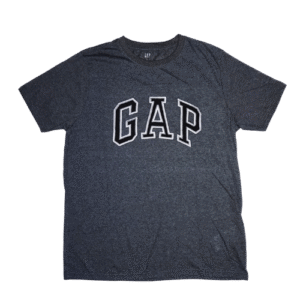 👕 Remera gris jaspeado de corte clásico para hombre o mujer marca GAP. Logo GAP en forma de arco bordado en color blanco con contorno negro en el pecho