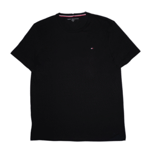 👕 Remera de manga corta para hombre marca Tommy Hilfiger color negra lisa. Confeccionada en algodón 100%. Cuello redondo y logo de la marca bordado en el lado izquierdo del pecho. Corte regular